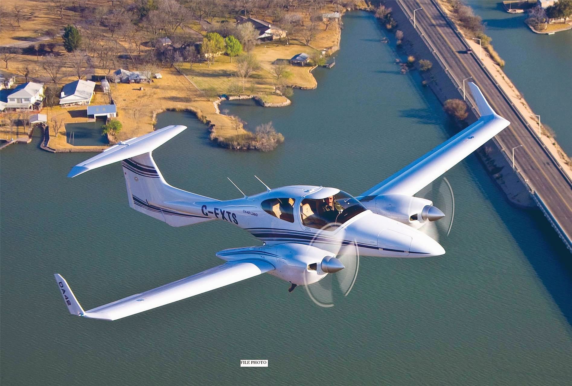 2006年 DA42 L360 