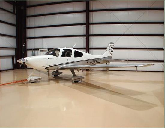2009年SR-22 